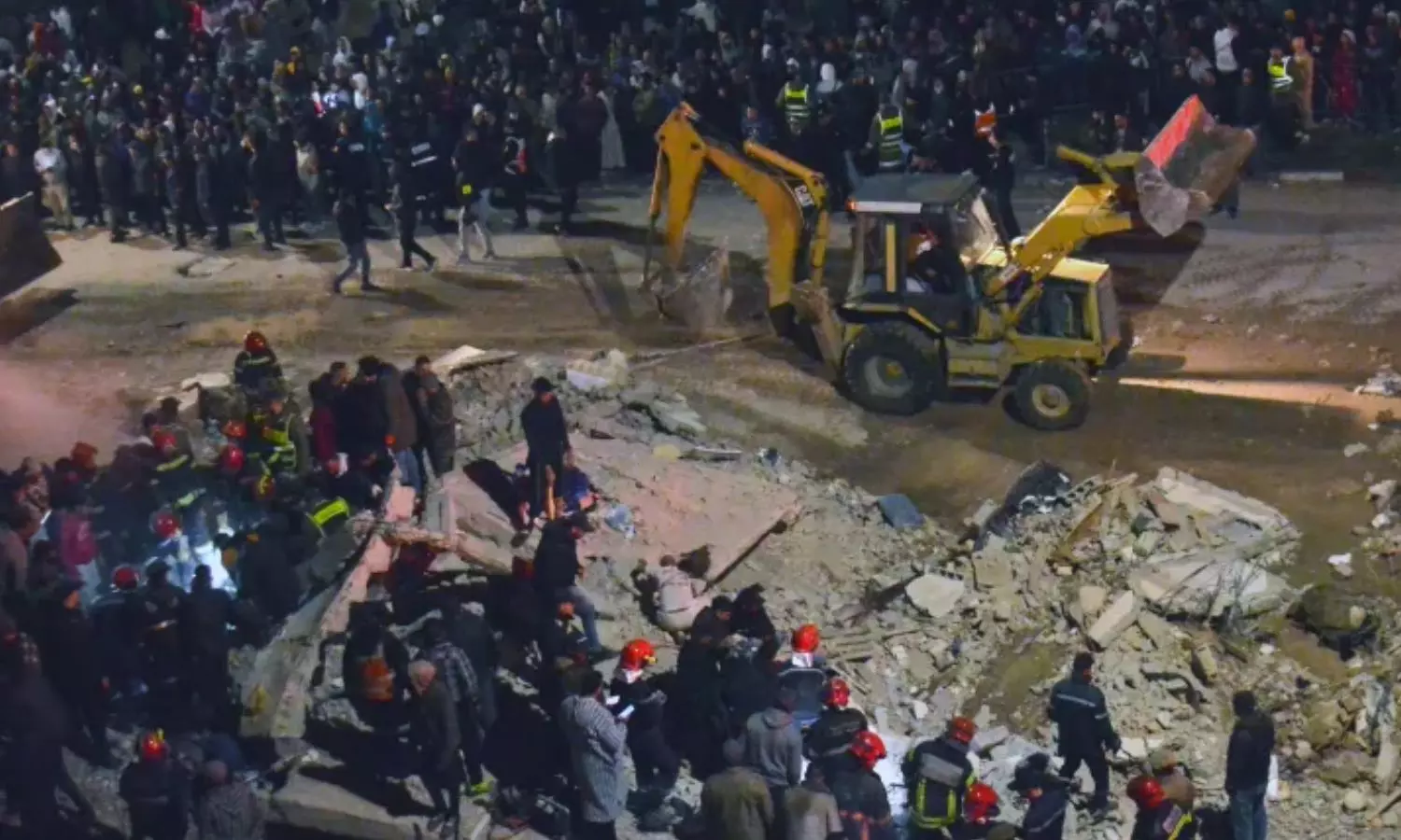 மொராக்கோ: குடியிருப்பு கட்டடங்கள் இடிந்து கோர விபத்து - உயிரிழந்தோர் எண்ணிக்கை 22 ஆக உயர்வு