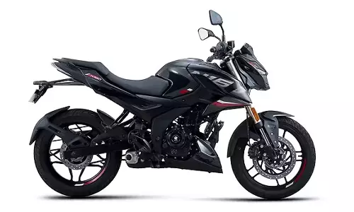 பல்சர் N160 பைக்கின் புது வேரியண்ட் அறிமுகம் செய்த பஜாஜ்... என்னென்ன ஸ்பெஷல் தெரியுமா..? பல்சர் N160 பைக்கின் புது வேரியண்ட் அறிமுகம் செய்த பஜாஜ்... என்னென்ன ஸ்பெஷல் தெரியுமா..?