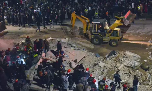 மொராக்கோ: குடியிருப்பு கட்டடங்கள் இடிந்து கோர விபத்து - உயிரிழந்தோர் எண்ணிக்கை 22 ஆக உயர்வு