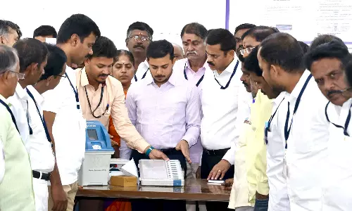 கோவையில் இன்று மின்னணு வாக்குப்பதிவு எந்திரங்களை சரிபார்க்கும் பணி - கலெக்டர் பார்வையிட்டார்