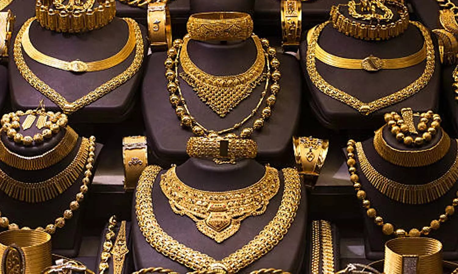 2025 REWIND: சமூக நோயான வரதட்சணை கொடுமை... பறிபோகும் அப்பாவி பெண்களின் உயிர்கள் 2025 REWIND: சமூக நோயான வரதட்சணை கொடுமை... பறிபோகும் அப்பாவி பெண்களின் உயிர்கள்