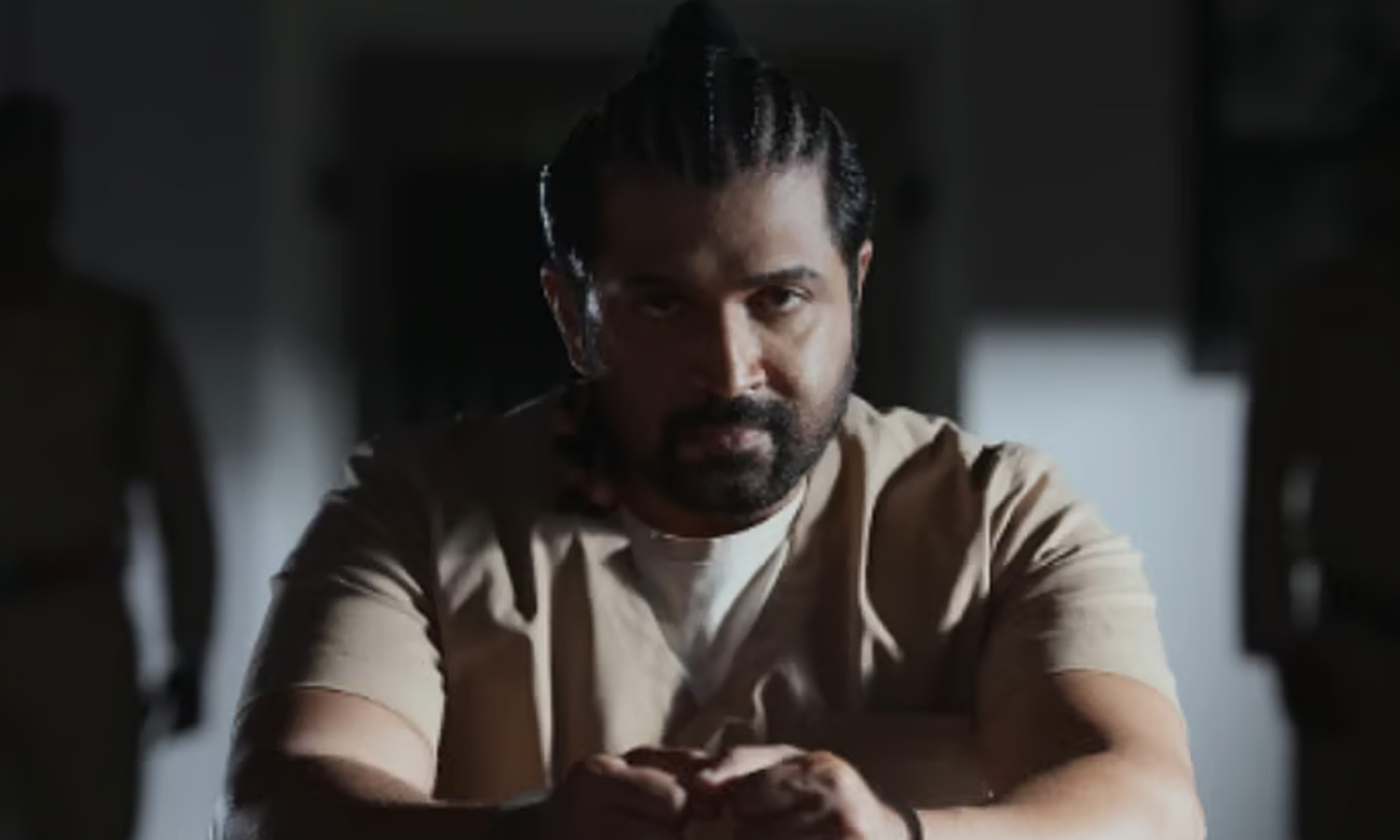 'போர் களத்துல...' வெளியானது 'ரெட்ட தல' படத்தின் டார்க் தீம் பாடல்