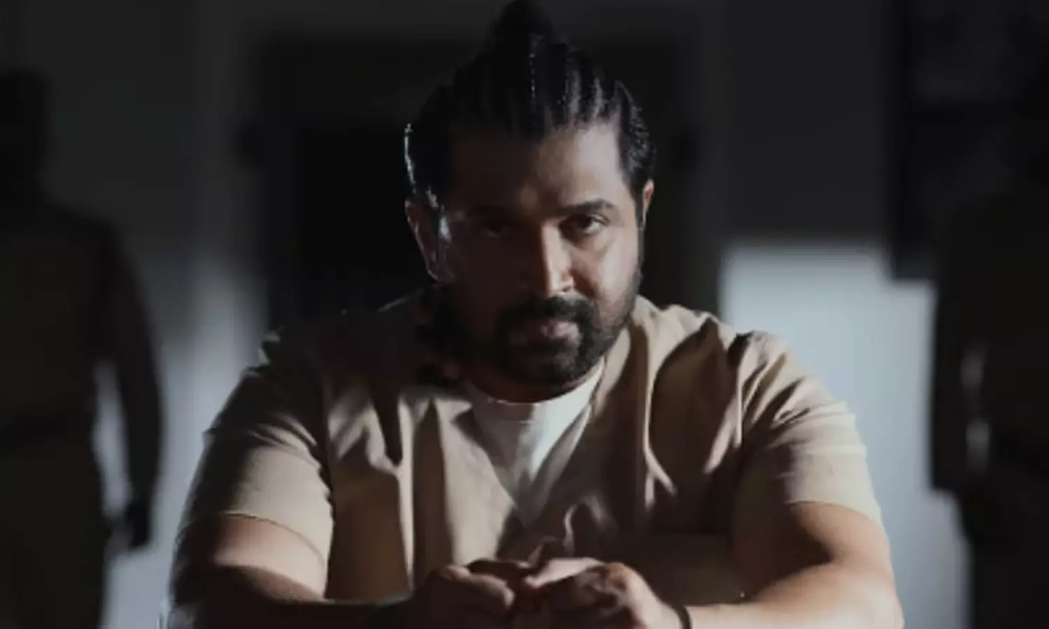 போர் களத்துல... வெளியானது ரெட்ட தல படத்தின் டார்க் தீம் பாடல் போர் களத்துல... வெளியானது ரெட்ட தல படத்தின் டார்க் தீம் பாடல்