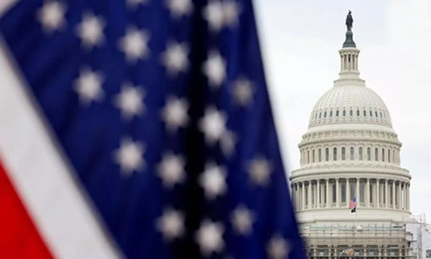 டிரம்ப் நடவடிக்கைக்கு எதிர்ப்பு: இந்தியா மீதான 50 சதவீத வரியை ரத்து செய்ய அமெரிக்க பாராளுமன்றத்தில் தீர்மானம் டிரம்ப் நடவடிக்கைக்கு எதிர்ப்பு: இந்தியா மீதான 50 சதவீத வரியை ரத்து செய்ய அமெரிக்க பாராளுமன்றத்தில் தீர்மானம்