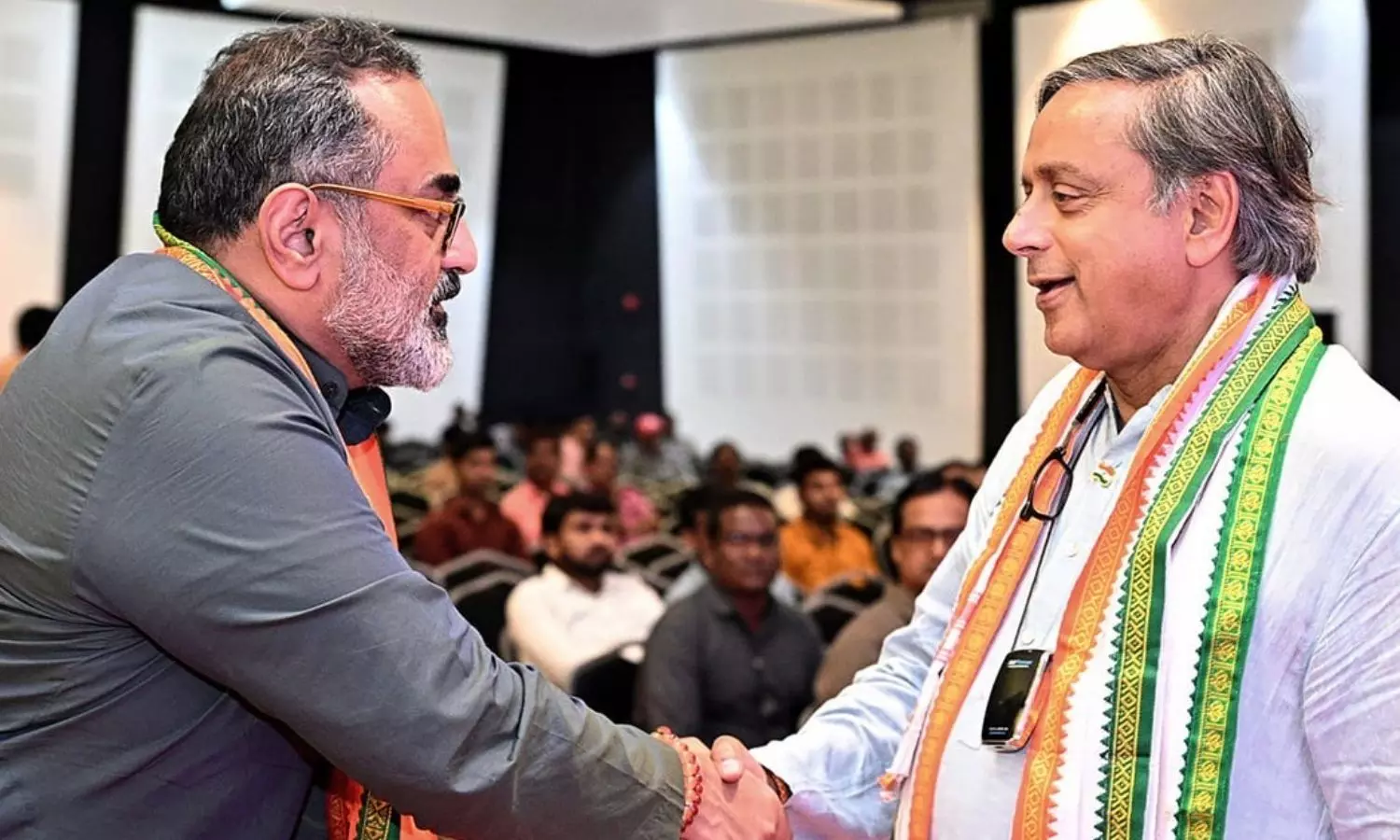 கேரள உள்ளாட்சி தேர்தலில் வெற்றி பெற்ற பாஜகவுக்கு சசி தரூர் வாழ்த்து கேரள உள்ளாட்சி தேர்தலில் வெற்றி பெற்ற பாஜகவுக்கு சசி தரூர் வாழ்த்து