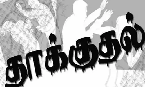 திருமணம் செய்ய மறுத்ததால் காதலி கன்னத்தை கத்தியால் கிழித்த காதலன்- போலீசார் விசாரணை