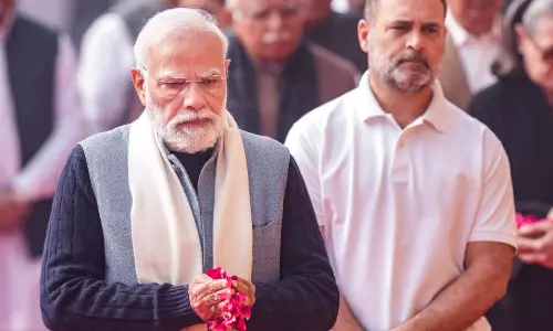 பாராளுமன்ற தாக்குதல் நினைவு தினம்.. டெல்லியில் தலைவர்கள் அஞ்சலி