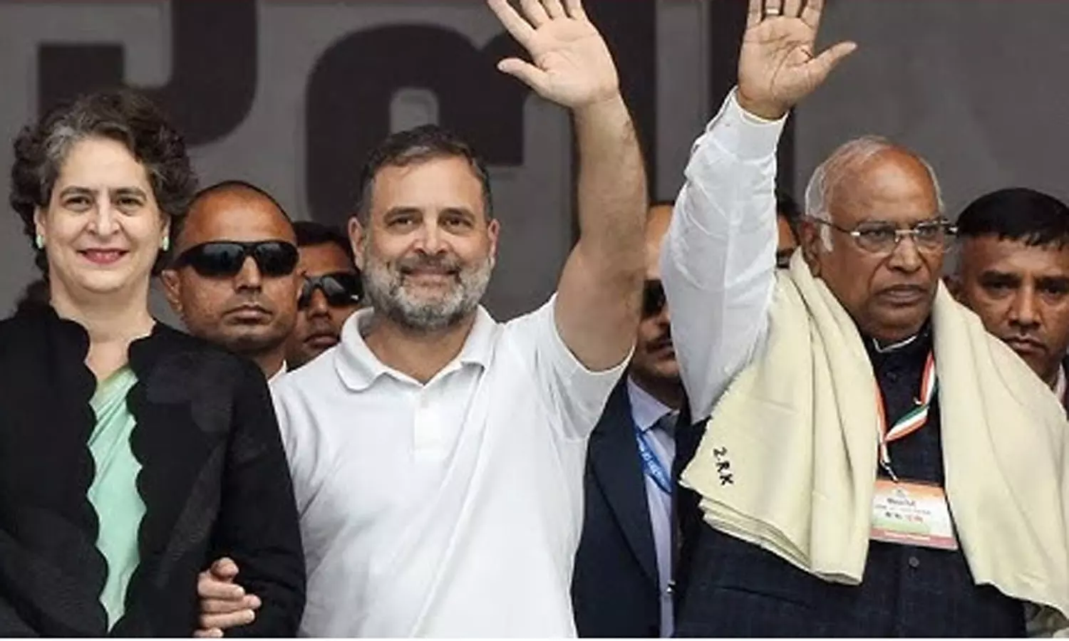 பா.ஜ.க.வுடன் இணைந்து செயல்படுகிறது: தேர்தல் ஆணையத்தை சாடிய ராகுல் காந்தி பா.ஜ.க.வுடன் இணைந்து செயல்படுகிறது: தேர்தல் ஆணையத்தை சாடிய ராகுல் காந்தி