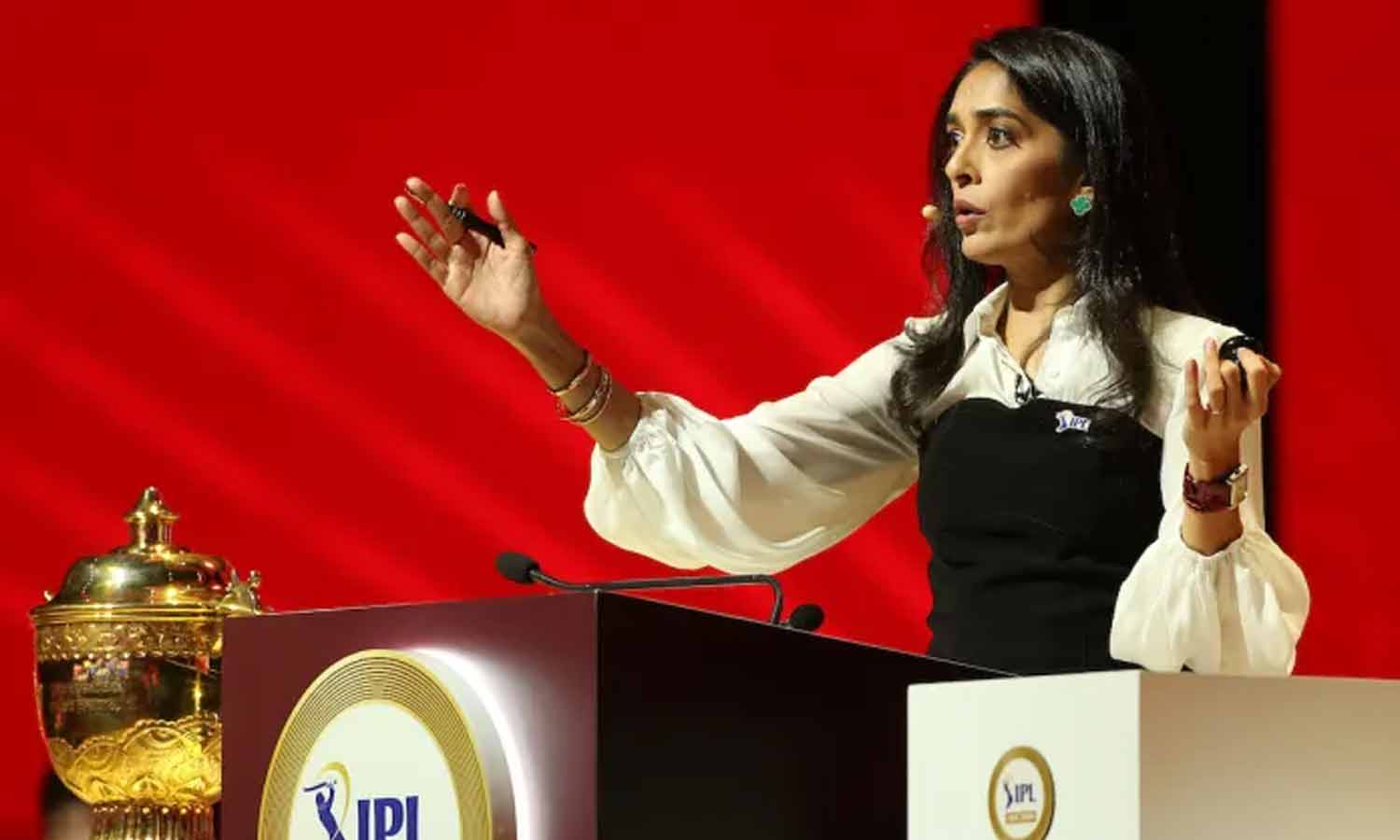 நாளை ஐபிஎல் ஏலம்: கடைசி நேரத்தில் ஏலப்பட்டியலில் சேர்க்கப்பட்ட இந்திய வீரர்