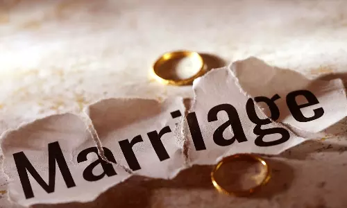 மணமேடையில் ரூ.20 லட்சம் பணம், கார் கேட்ட மாப்பிள்ளை... மணப்பெண் செய்த செயல் இணையத்தில் வைரல்