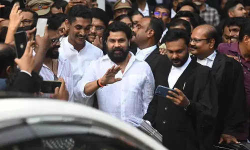 சட்டத்தின் முன் அனைவரும் சமமாக நடத்தப்படுவதில்லை- தீலிப் வழக்கு குறித்து பாதிக்கப்பட்ட நடிகை ஆதங்கம்