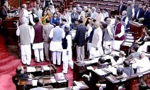 பிரதமருக்கு காங்கிரஸ் தொண்டர்கள் மிரட்டல்: பாராளுமன்றத்தில் பா.ஜ.க. எம்.பி.க்கள் கடும் அமளி