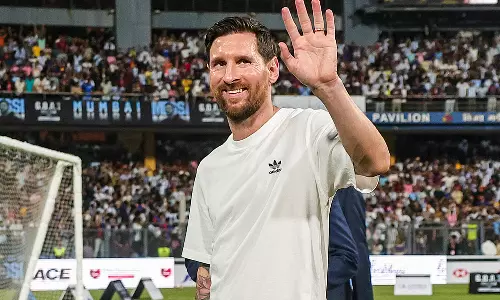 பனிமூட்டத்தால் விமான சேவை பாதிப்பு- மெஸ்சி டெல்லி செல்வதில் தாமதம் பனிமூட்டத்தால் விமான சேவை பாதிப்பு- மெஸ்சி டெல்லி செல்வதில் தாமதம்