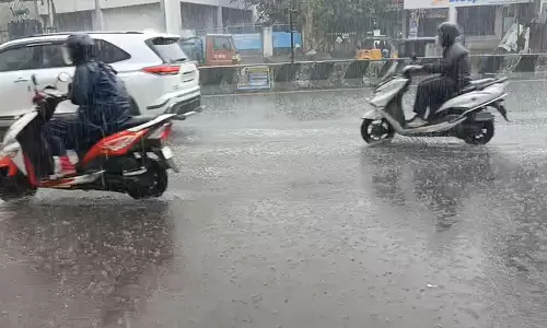 சென்னை மற்றும் புறநகர் பகுதிகளில் மிதமான மழை...