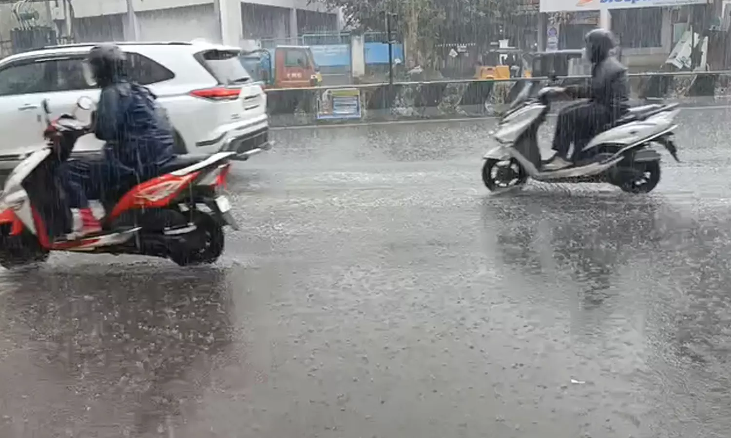 காலை 10 மணி வரை மழைக்கு வாய்ப்புள்ள 7 மாவட்டங்கள்... காலை 10 மணி வரை மழைக்கு வாய்ப்புள்ள 7 மாவட்டங்கள்...