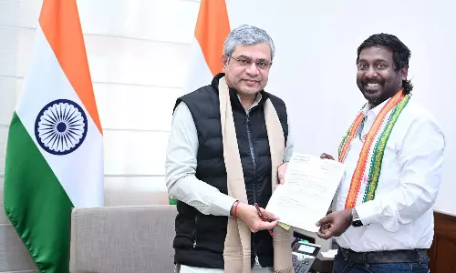 குமரி மாவட்டத்தின் ரெயில்வே கோரிக்கைகள்: ரெயில்வே அமைச்சரை சந்தித்து விஜய் வசந்த் எம்.பி. மனு