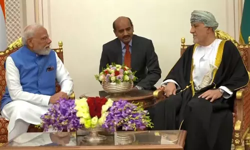 ஓமன் சென்றடைந்த பிரதமர் மோடிக்கு உற்சாக வரவேற்பு