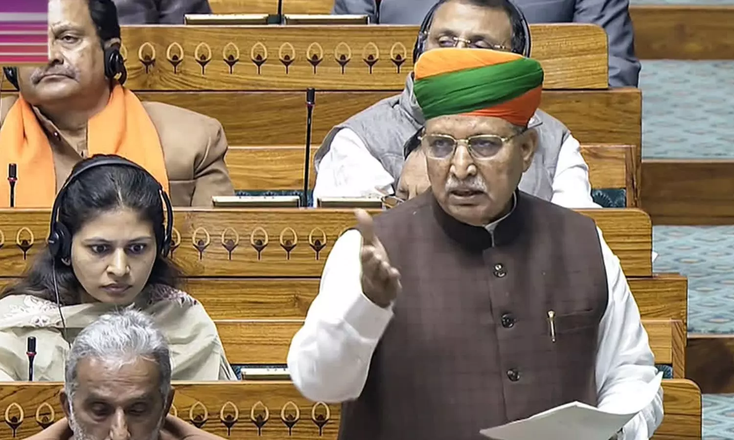 காலாவதியான 71 சட்டங்களை ரத்து செய்யும் மசோதா பாராளுமன்றத்தில் நிறைவேற்றம் காலாவதியான 71 சட்டங்களை ரத்து செய்யும் மசோதா பாராளுமன்றத்தில் நிறைவேற்றம்