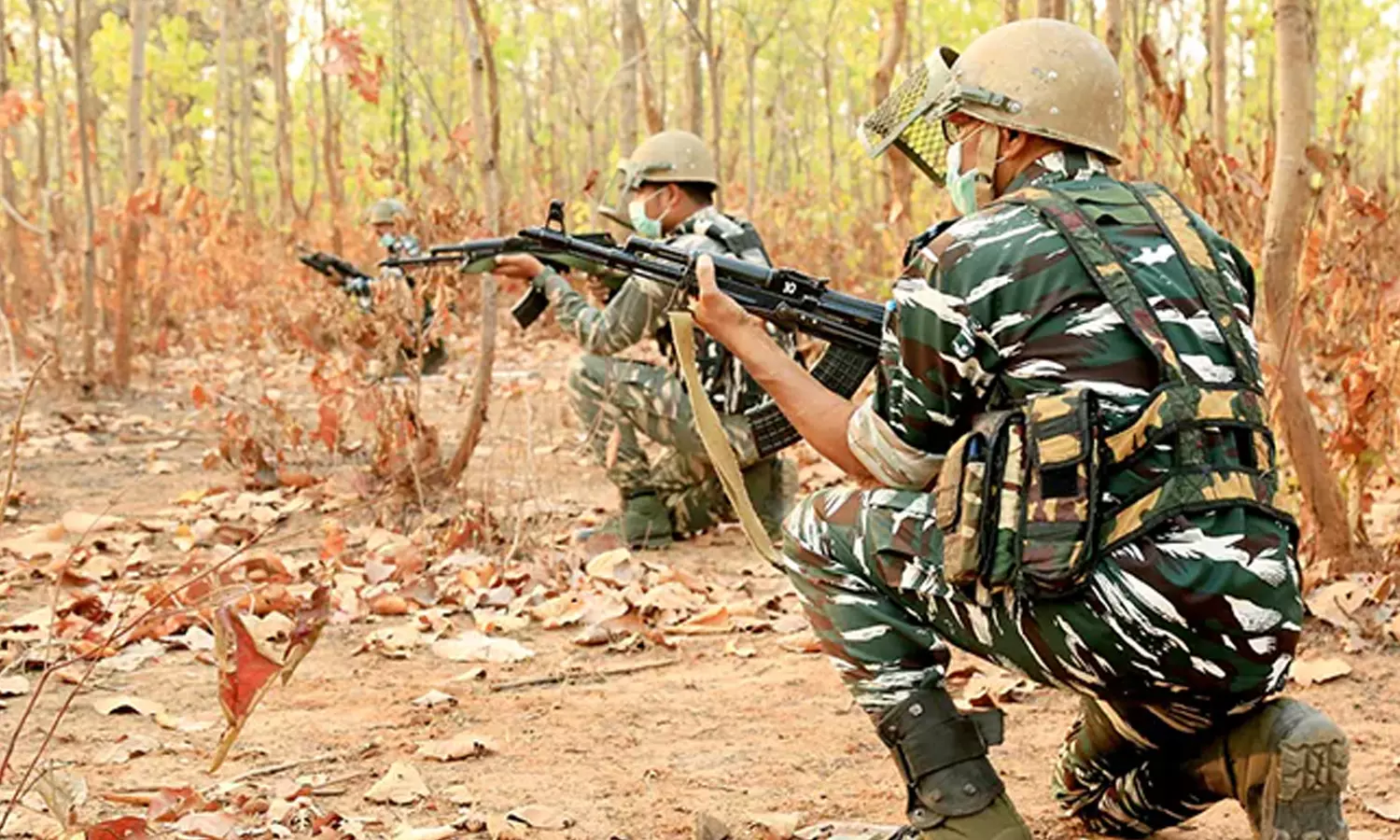 சத்தீஸ்கரில் துப்பாக்கி சூடு- 3 நக்சலைட்டுகள் சுட்டுக் கொலை சத்தீஸ்கரில் துப்பாக்கி சூடு- 3 நக்சலைட்டுகள் சுட்டுக் கொலை