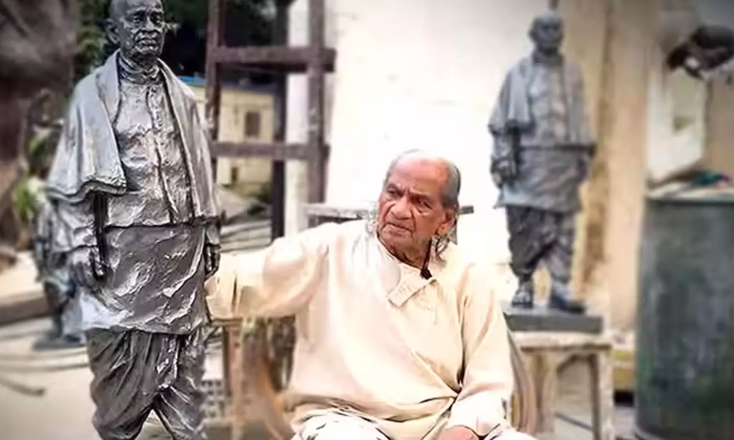 உலகின் மிக உயரமான ஒற்றுமை சிலையை வடிவமைத்த சிற்பக் கலைஞர் மறைவு உலகின் மிக உயரமான ஒற்றுமை சிலையை வடிவமைத்த சிற்பக் கலைஞர் மறைவு