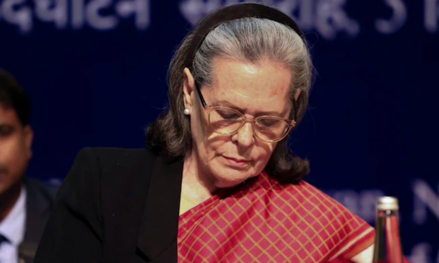 'தனிப்பட்ட சொத்து அல்ல' - நேரு கடிதங்களை சோனியா காந்தி திருப்பி அளிக்கவேண்டும் என கலாச்சார அமைச்சகம் கடிதம்!