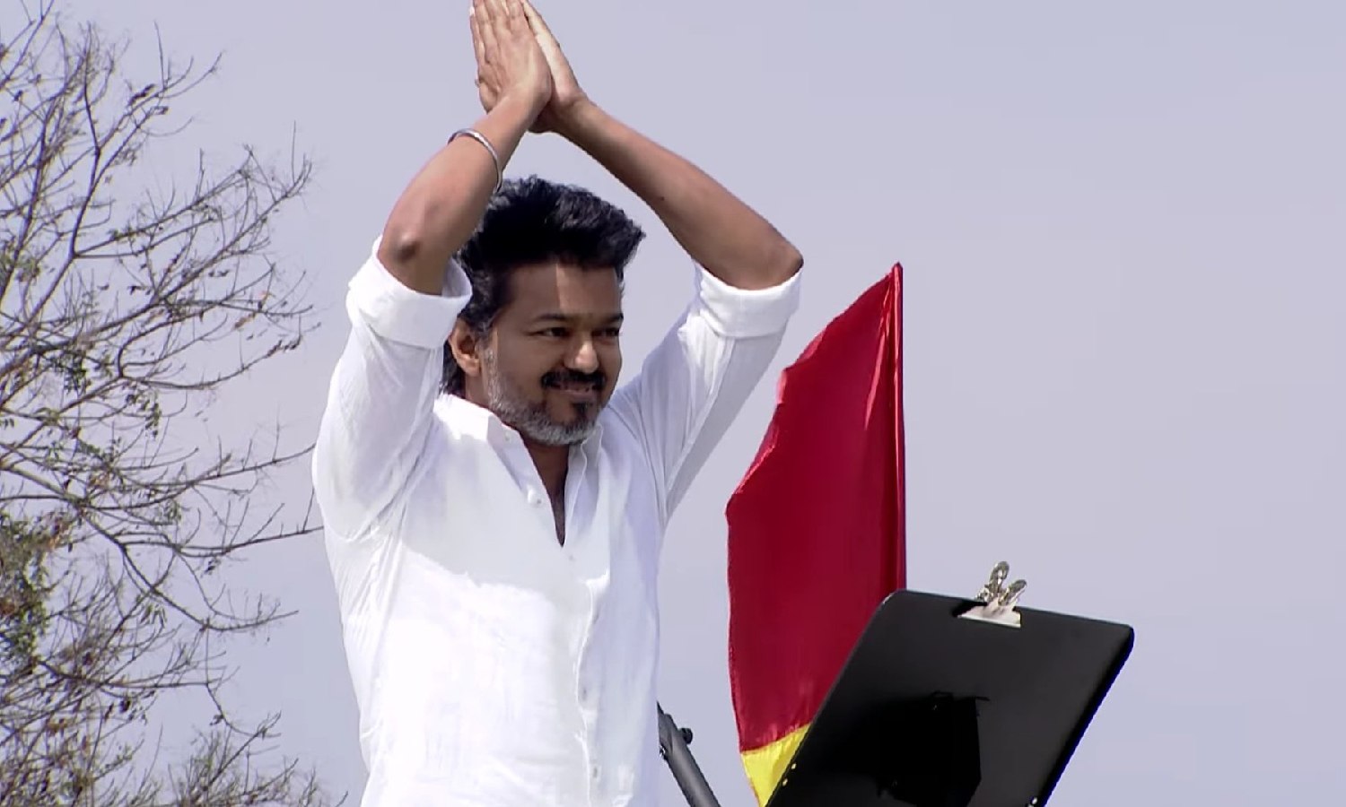 ஈரோடு பொதுக்கூட்டம் - செங்கோட்டையன் மற்றும் காவல்துறைக்கு நன்றி தெரிவித்த விஜய்!