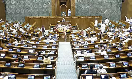 எதிர்க்கட்சிகள் கடும் அமளி: மக்களவையில் புதிய ஊரக வேலைவாய்ப்பு திட்ட மசோதா நிறைவேற்றம்