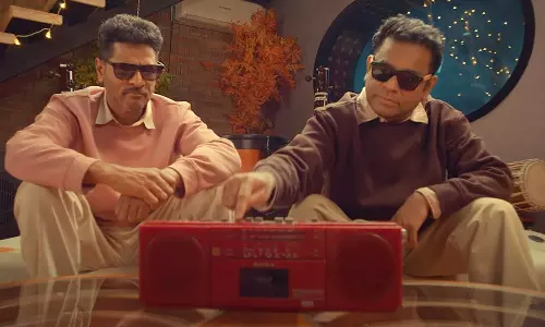 இறங்கி அடிக்க வேணா ஏத்தி அடிப்போம்... மூன்வாக் படத்தின் மினி கேசட் வீடியோ வெளியீடு