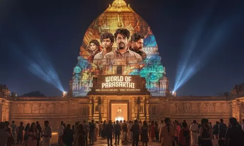 சென்னை வள்ளுவர் கோட்டத்தில் #WorldOfParasakthi நிகழ்ச்சி தொடங்கியது