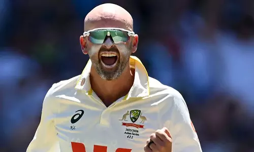 டெஸ்டில் அதிக விக்கெட்: மெக்ராத்தின் சாதனையை முறியடித்த நாதன் லயன்