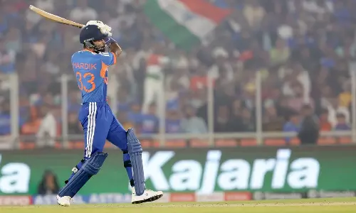 குறைந்த பந்துகளில் அரைசதம்: அபிஷேக் சர்மா சாதனையை தகர்த்த ஹர்திக் பாண்ட்யா