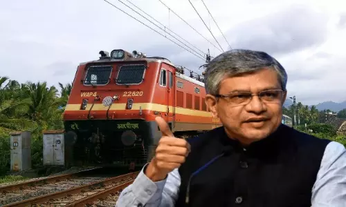 தனியார் நிறுவனங்களிடம் ரூ. 4,087 கோடி ரூபாய் நிலுவையை வசூலிக்கத் தவறிய ரெயில்வே - CAG அறிக்கை