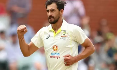 750 விக்கெட்: சர்வதேச கிரிக்கெட்டில் சாதனை படைத்த மிட்செல் ஸ்டார்க்