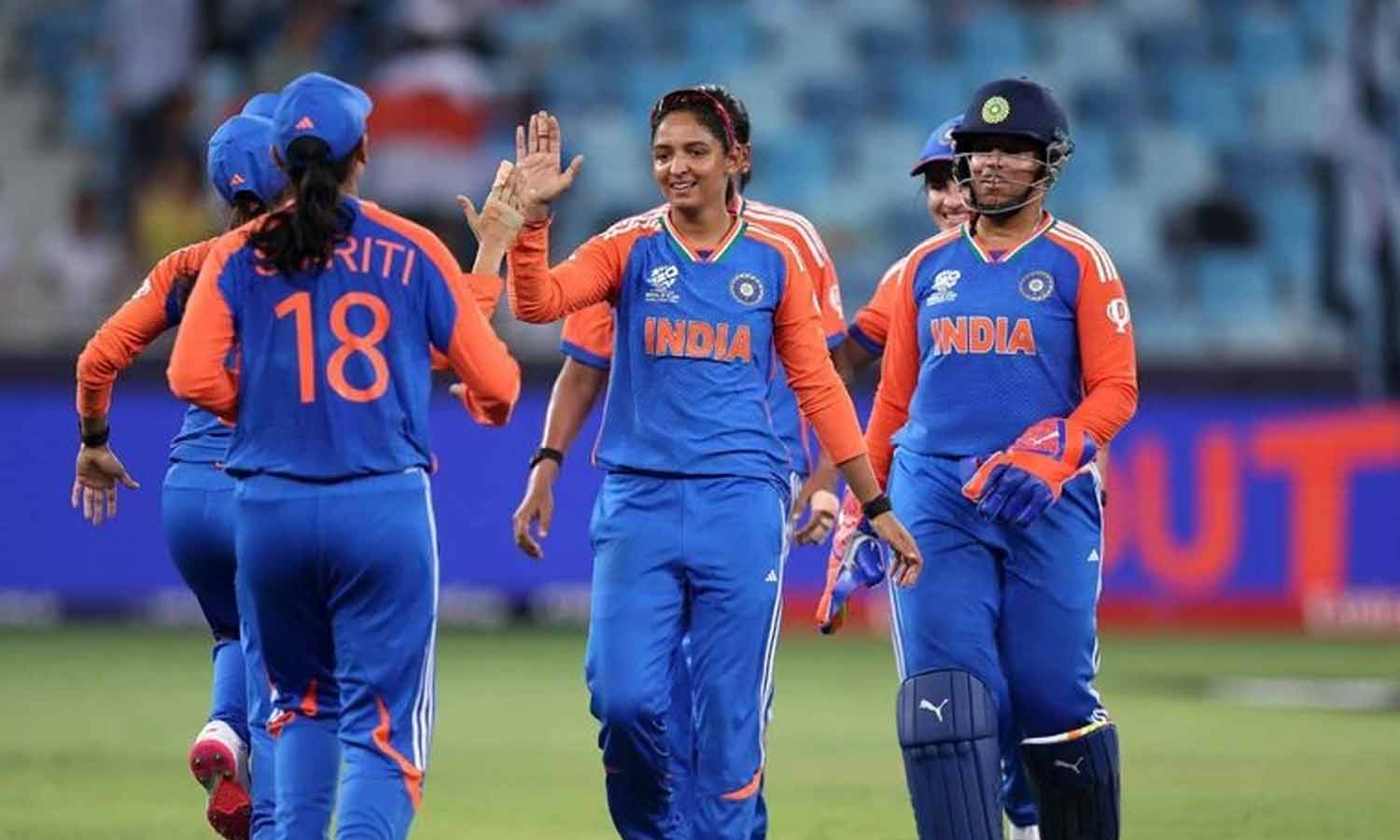 உள்ளூர் போட்டியில் ஆடும் கிரிக்கெட் வீராங்கனைகளுக்கு ஜாக்பாட்