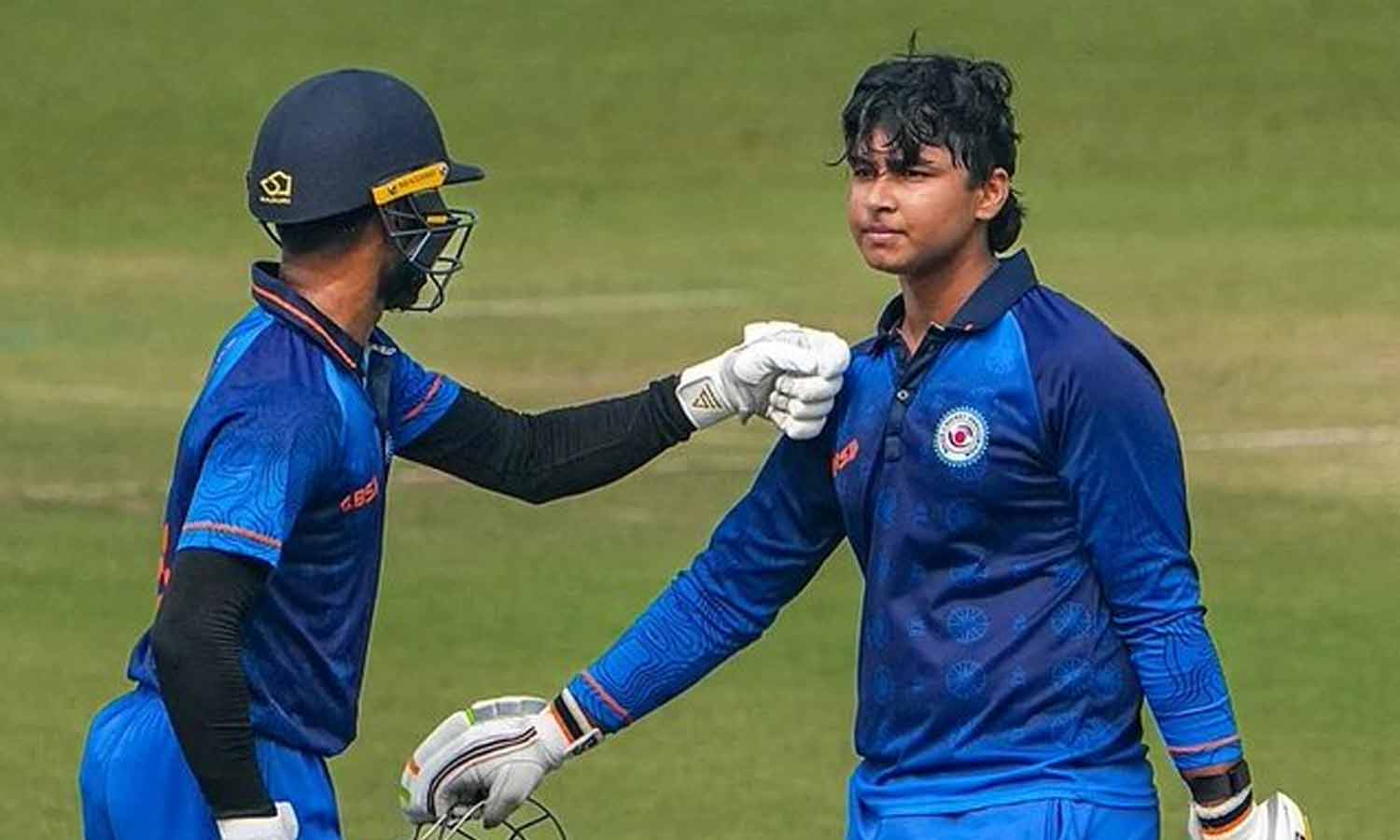 50 ஓவரில் அதிக ரன்கள் குவித்து வரலாறு படைத்த பீகார் அணி