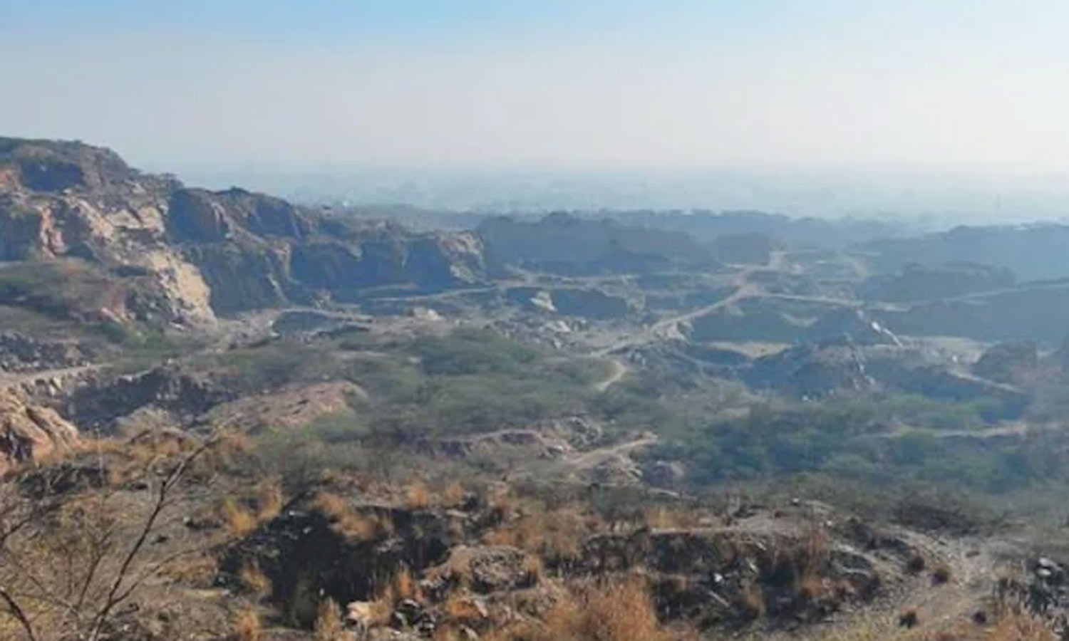 ஆரவல்லி மலைத்தொடரில் புதிய சுரங்க பணிகளுக்கு தடை விதித்த மத்திய அரசு