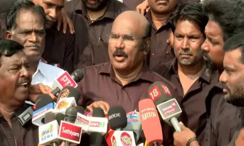 அ.தி.மு.க. பூ மாலை அல்ல - கட்டி முடிக்கப்பட்ட கோபுரம்: ஜெயக்குமார்