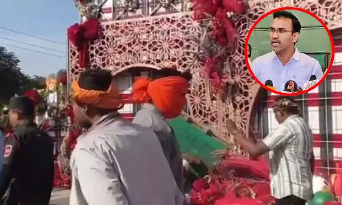 கிறிஸ்துமஸ் கொண்டாட்டங்களில் சிறுபான்மையினர் மீது தாக்குதல் - தவெக அருண்ராஜ் கண்டனம்