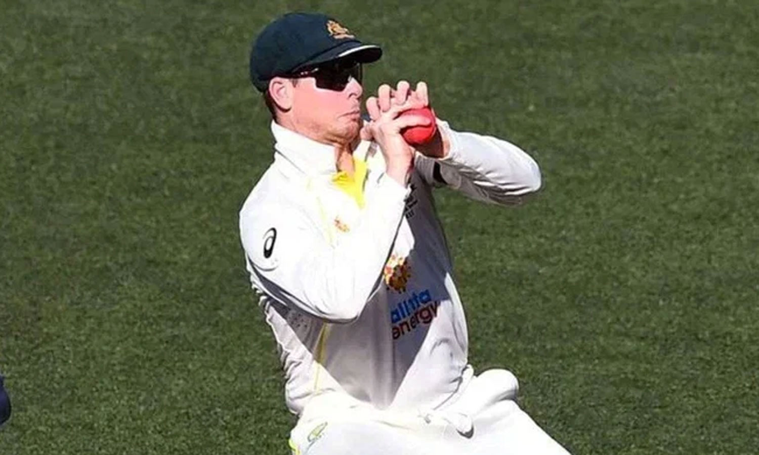 டெஸ்ட் போட்டிகளில் அதிக கேட்ச்: டிராவிட்டை முந்தினார் ஸ்டீவன் சுமித்