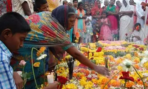 இன்று 21-வது சுனாமி நினைவு தினம்- குமரி கடற்கரை கிராமங்களில் பலியானவர்களுக்கு மலர் அஞ்சலி