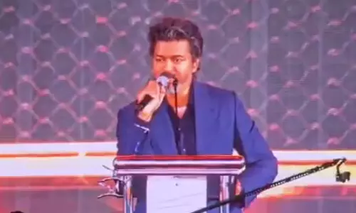 ரசிகர்களுக்காக சினிமாவை விட்டுக் கொடுக்கிறேன், ஆனா நன்றிக்கடனை தீர்த்துட்டுத்தான் போவேன்: நடிகர் விஜய்