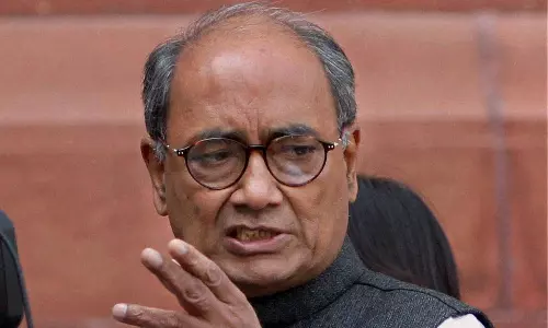 ஆர்.எஸ்.எஸ், பா.ஜ.க.வைப் புகழ்ந்த திக்விஜய் சிங்: இதுதான் காரணம்