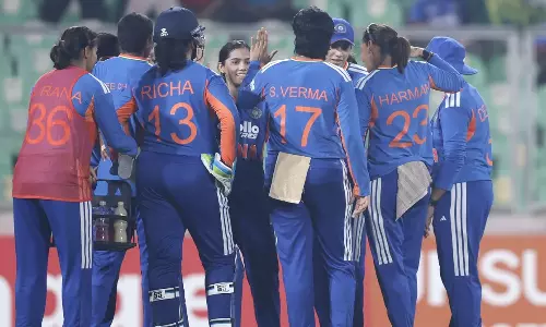 ஸ்மிருதி மந்தனா, ஷபாலி வர்மா அதிரடி: 4வது டி20 போட்டியிலும் இந்தியா அபார வெற்றி