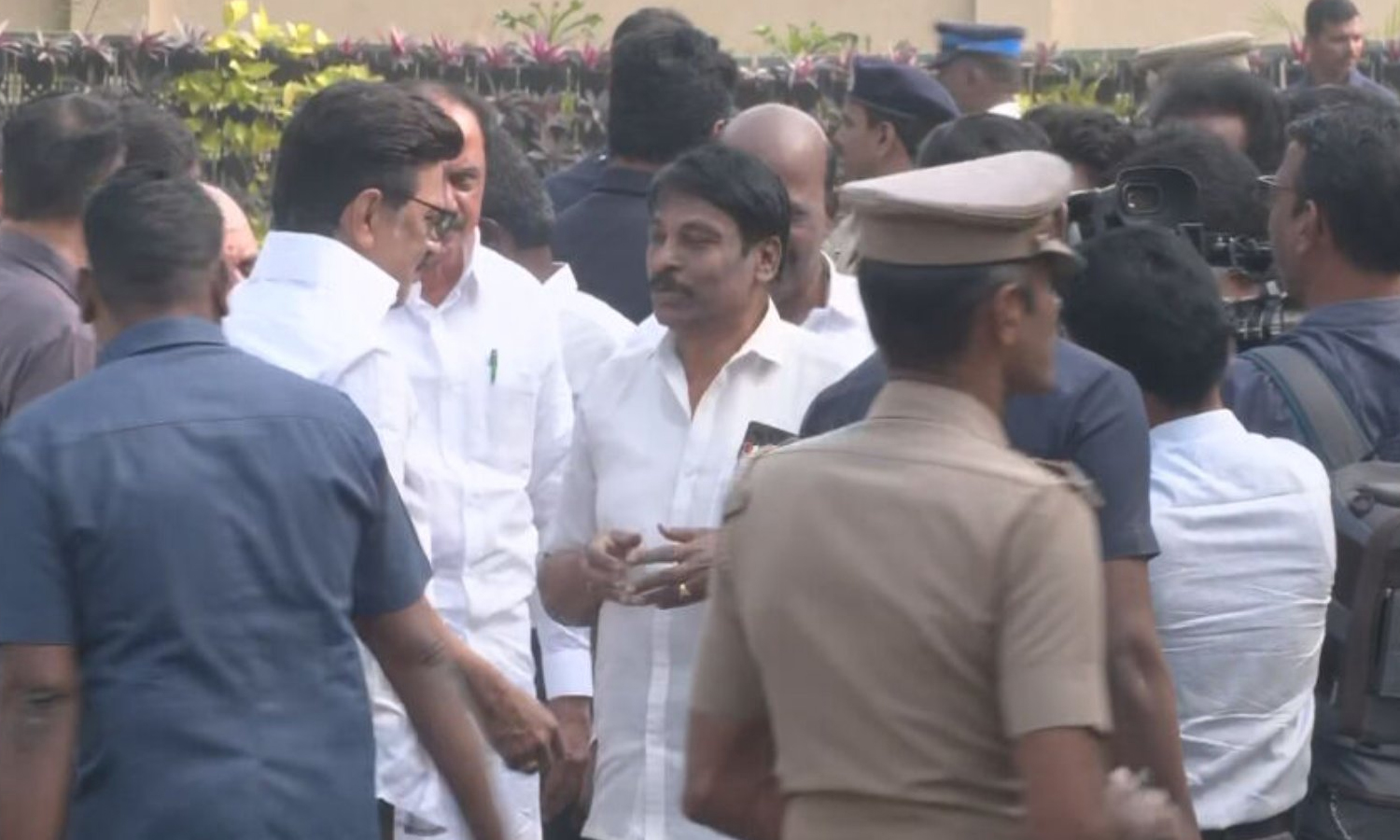 இன்று 'வெல்லும் தமிழ்ப் பெண்கள்' மாநாடு.!- கோவை புறப்பட்டார் முதலமைச்சர் மு.க.ஸ்டாலின்