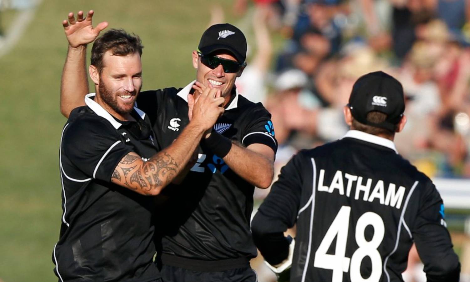 அனைத்து வகை கிரிக்கெட்டில் இருந்தும் ஓய்வு அறிவித்த நியூசிலாந்து ஆல் ரவுண்டர்