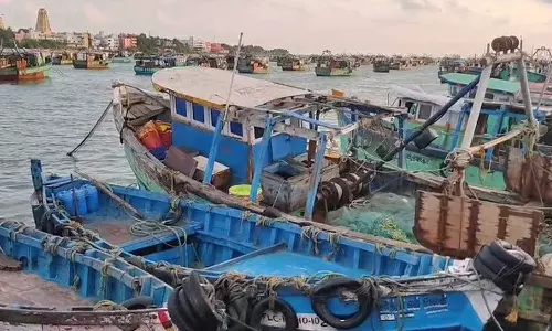 மண்டபம் மீனவர்கள் இன்று முதல் காலவரையற்ற வேலைநிறுத்தம்