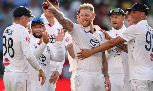 இங்கிலாந்து அணிக்கு கெட்ட செய்தி... மேலும் ஒரு வேகப்பந்து வீச்சாளர் விலகல்