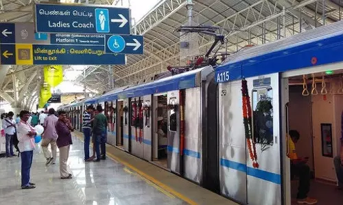 சென்னையில் மெட்ரோ ரெயில் சேவை பாதிப்பு