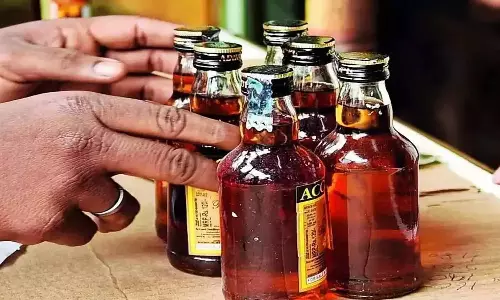 புத்தாண்டு கொண்டாட்டம் - டாஸ்மாக் கடைகளில் மதுபானங்கள் குவிப்பு