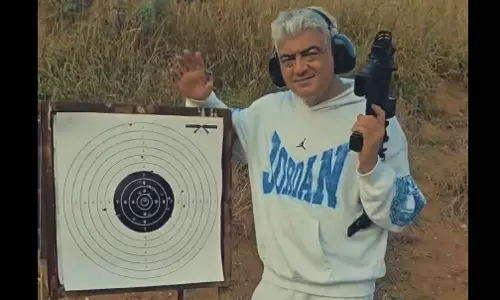 நடிகர் அஜித்குமாரின் புத்தாண்டு வாழ்த்து